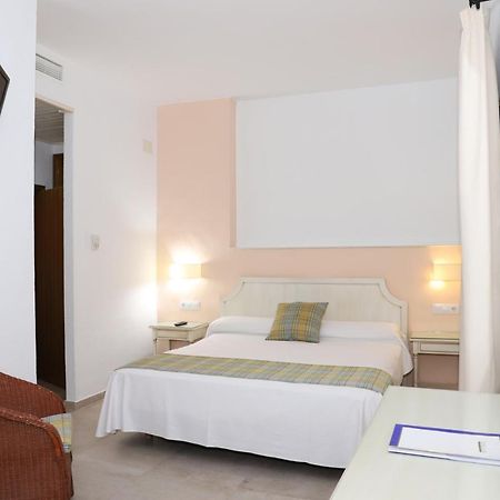 Hostal Dona Lola Marina Zahara de los Atunes Luaran gambar