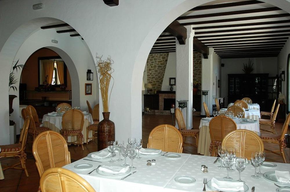 Hostal Dona Lola Marina Zahara de los Atunes Luaran gambar